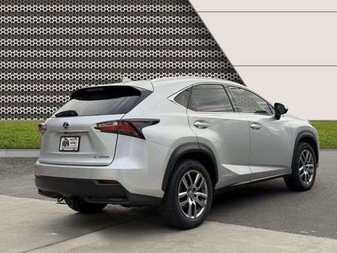 Used 2015 Lexus NX 300h AWD image 7