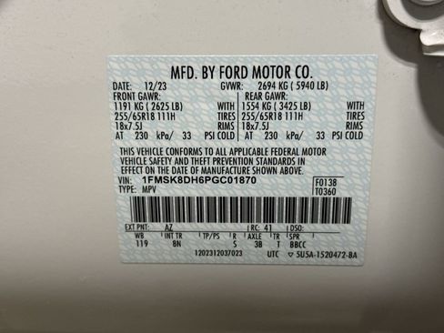 Used 2023 Ford Explorer XLT AWD/4WD image 28