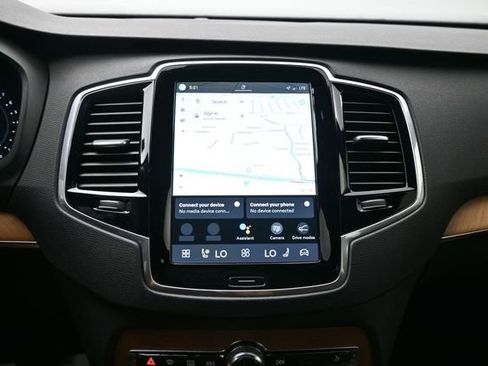 Used 2024 Volvo XC90 B6 Plus w/ Protection Package Premier AWD/4WD image 14