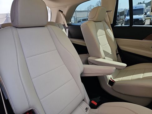 Certified 2023 Mercedes-Benz GLS 450 4MATIC image 13