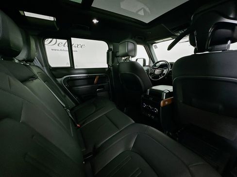 Used 2024 Land Rover Defender 110 X AWD/4WD image 27