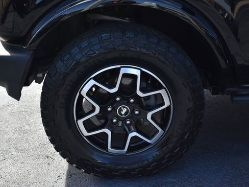 Used 2022 Ford Bronco Outer Banks image 11
