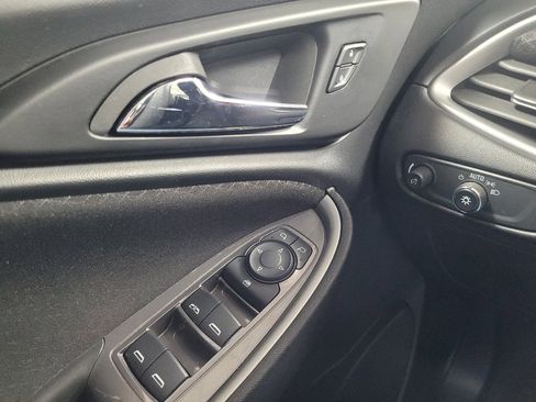 Used 2023 Chevrolet Malibu LT image 27