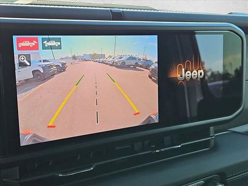 Used 2025 Jeep Gladiator Mojave AWD/4WD image 19