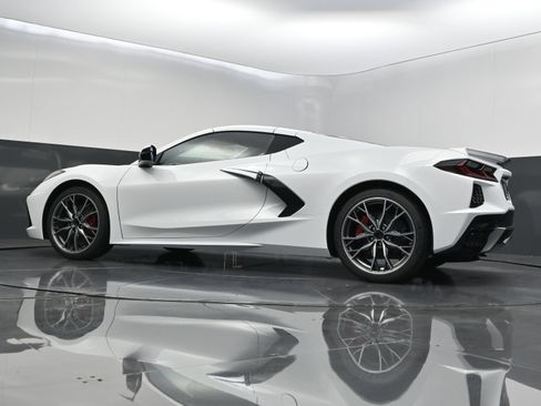 New 2027 Chevrolet Corvette Stingray Coupe w/ 1LT RWD image 38
