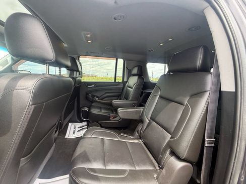 Used 2016 Chevrolet Suburban LT w/ Luxury Package AWD/4WD image 12