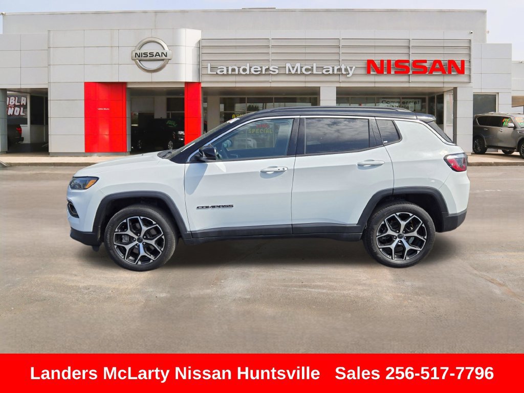 Used 2025 Jeep Compass Limited AWD/4WD image 8