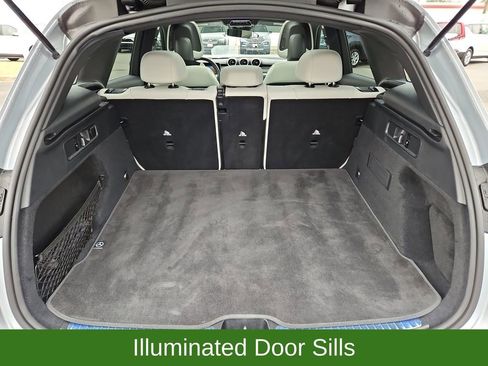 Used 2024 Mercedes-Benz GLC 300 4MATIC w/ AMG Line image 35