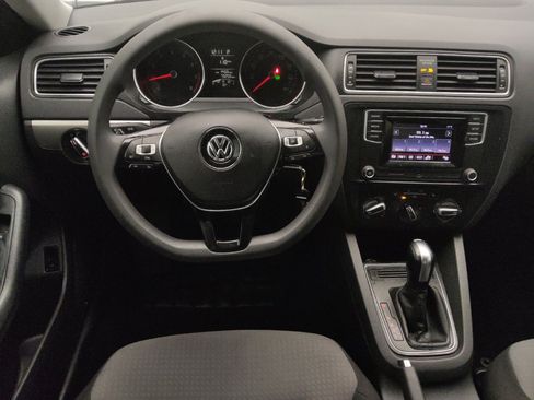 Used 2018 Volkswagen Jetta S w/ Cold Weather Package FWD image 22