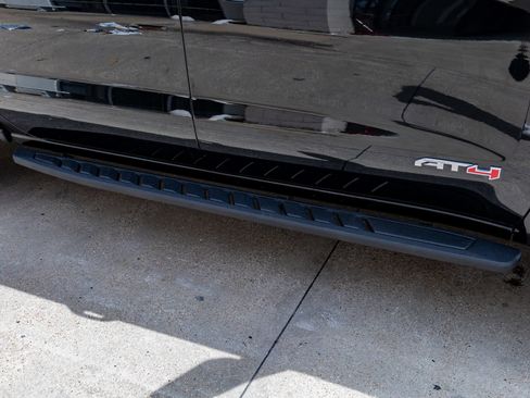 Used 2025 GMC Sierra 1500 AT4 w/ AT4 Premium Package AWD/4WD image 13