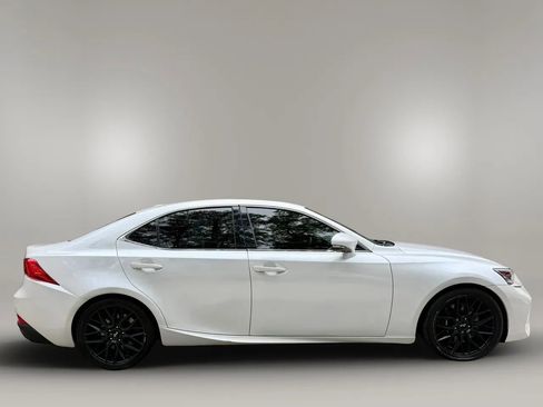 Used 2018 Lexus IS 300 AWD w/ Comfort Package image 6