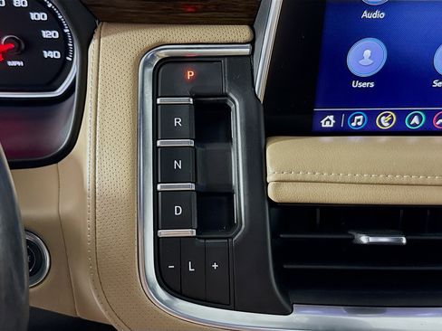 Used 2021 Chevrolet Tahoe Premier w/ Premium Package image 20