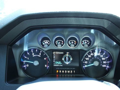 Used 2015 Ford F250 Platinum w/ FX4 Off-Road Package AWD/4WD image 15