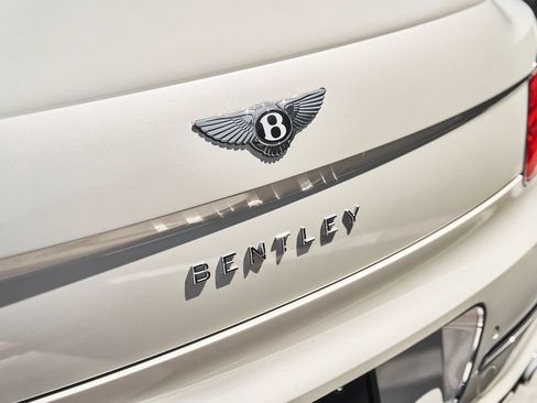 Used 2022 Bentley Flying Spur W12 AWD/4WD image 11