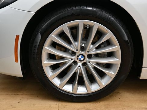 Used 2022 BMW 530i xDrive w/ Convenience Package AWD/4WD image 10