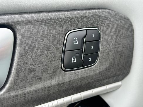 New 2026 Ford Explorer Platinum image 13