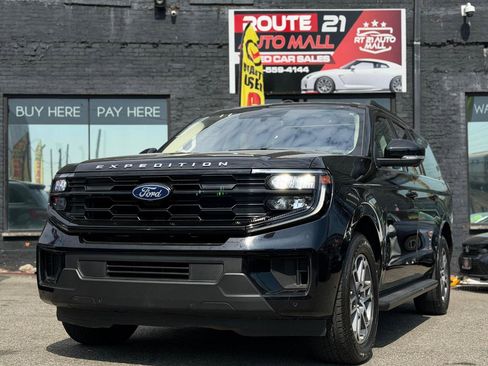 Used 2025 Ford Expedition Max Active image 1