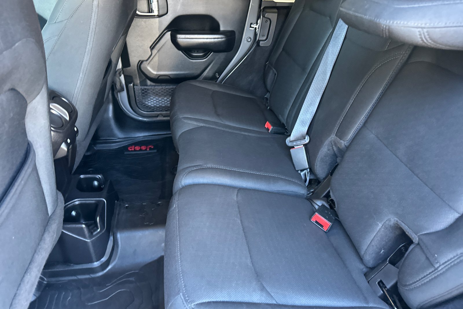 Used 2019 Jeep Wrangler Unlimited Sport S AWD/4WD image 11