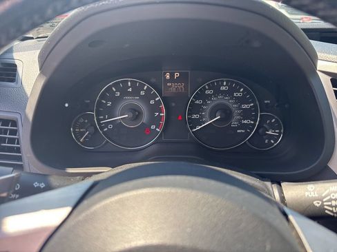 Used 2010 Subaru Outback 2.5i Premium AWD/4WD image 9