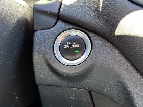 Used 2021 Chevrolet Equinox LT FWD image 31