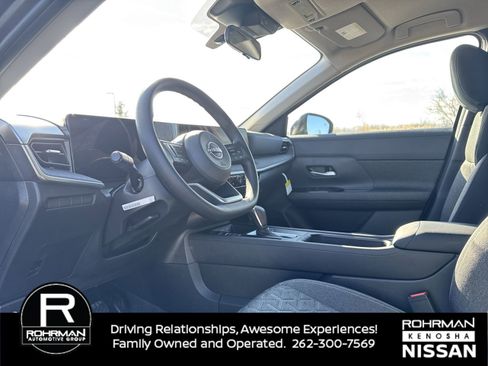 New 2026 Nissan Kicks SV w/ SV Premium Package AWD/4WD image 5