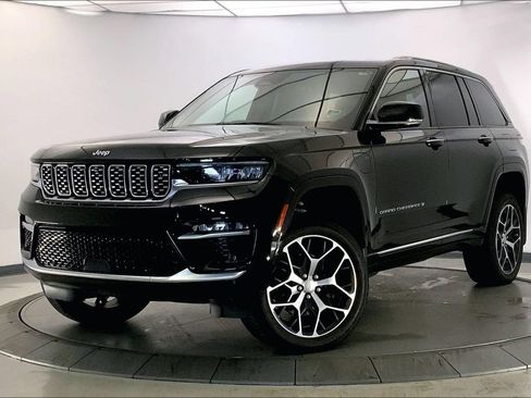 Used 2022 Jeep Grand Cherokee Summit AWD/4WD image 11