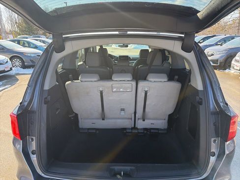 Used 2018 Honda Odyssey Touring image 5