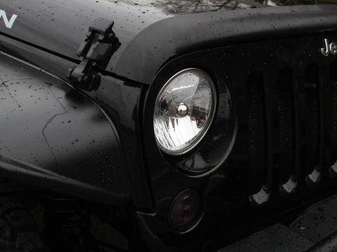 Used 2013 Jeep Wrangler Rubicon w/ Dual Top Group image 32