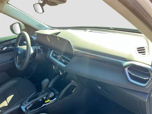 Used 2024 Chevrolet TrailBlazer LT w/ Driver Confidence Package image 26
