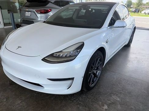 Used 2018 Tesla Model 3 RWD image 1