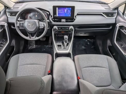 Used 2025 Toyota RAV4 XLE FWD image 5