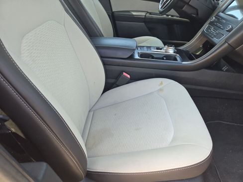 Used 2019 Ford Fusion SE w/ Equipment Group 151A FWD image 20