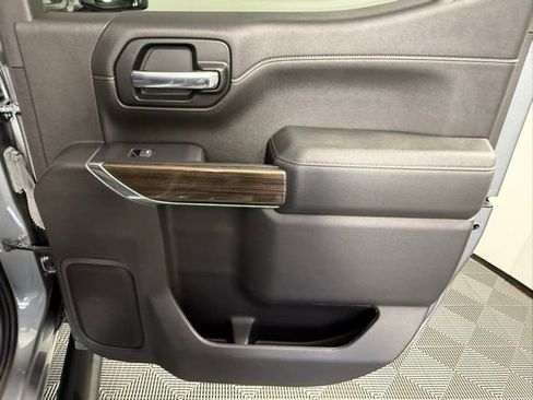 Used 2021 Chevrolet Silverado 1500 LT Trail Boss w/ Convenience Package II image 43