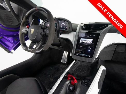 Used 2024 Lamborghini Revuelto AWD/4WD image 30
