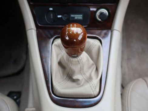 Used 2000 MAZDA MX-5 Miata RWD image 39