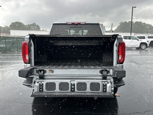 Used 2023 GMC Sierra 1500 Denali w/ Technology Package AWD/4WD image 14