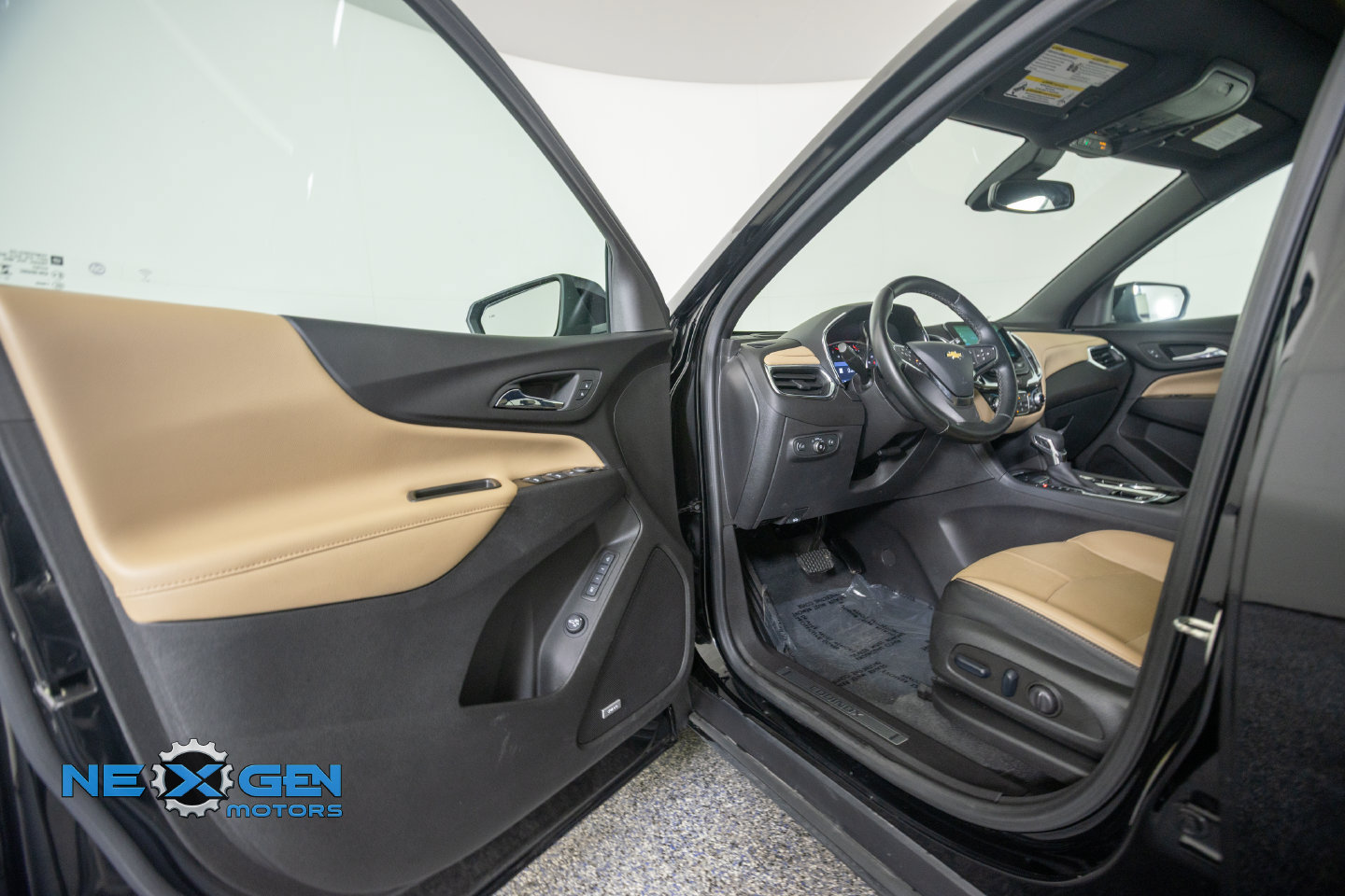 Used 2024 Chevrolet Equinox Premier AWD/4WD image 12