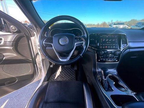 Used 2020 Jeep Grand Cherokee Altitude image 8