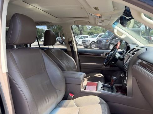 Used 2015 Lexus GX 460 w/ Premium Package AWD/4WD image 17
