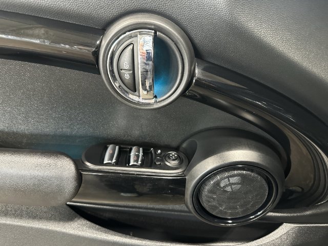 Used 2019 MINI Cooper S w/ Premium Package FWD image 19