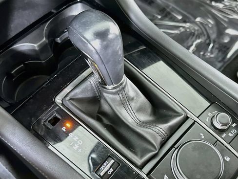 Used 2024 MAZDA MAZDA3 s FWD image 28