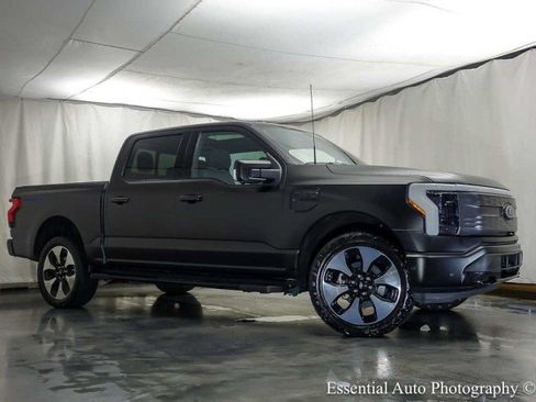 Used 2023 Ford F150 Lightning Platinum AWD/4WD image 36
