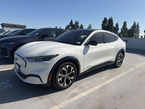 Used 2023 Ford Mustang Mach-E Premium image 1