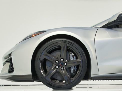 Used 2024 Chevrolet Corvette E-Ray AWD/4WD image 6