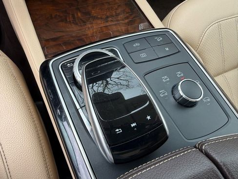 Used 2019 Mercedes-Benz GLS 450 4MATIC w/ Premium 1 Package image 29