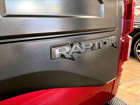 Used 2018 Ford F150 Raptor w/ Equipment Group 802A Luxury image 10