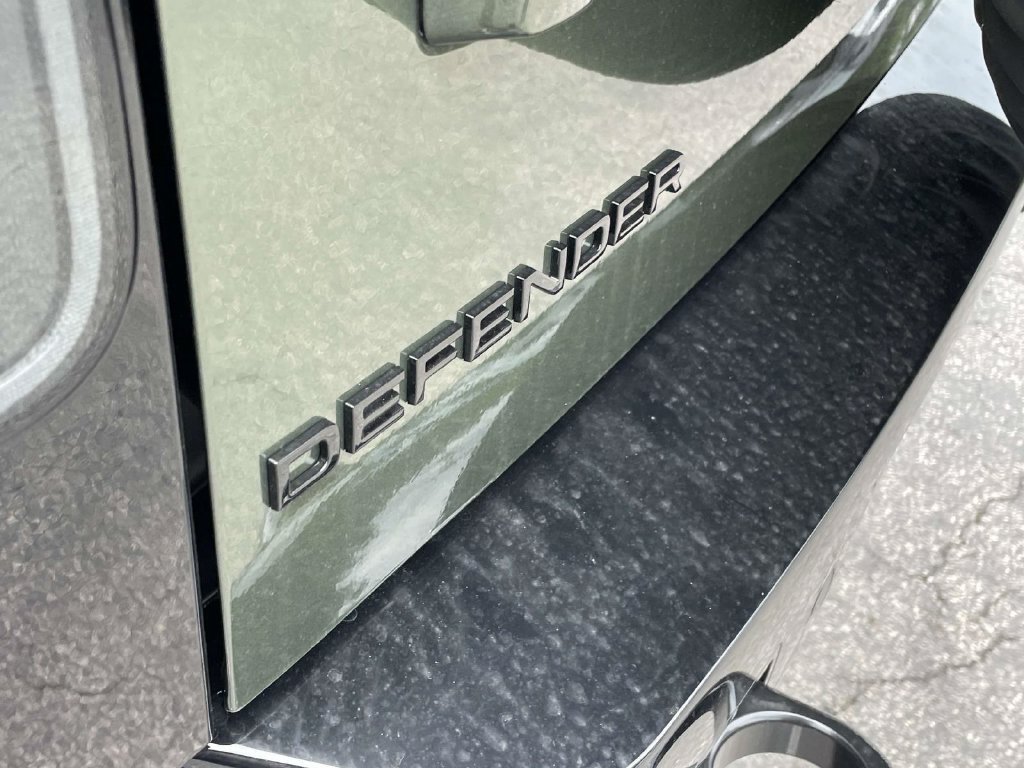 New 2026 Land Rover Defender 110 S AWD/4WD image 8