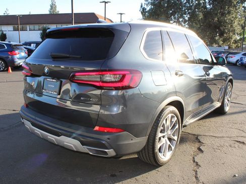 Used 2022 BMW X5 sDrive40i w/ Premium Package image 13
