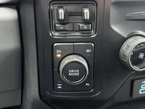 New 2026 Ford F250 XLT w/ XLT Premium Package image 4