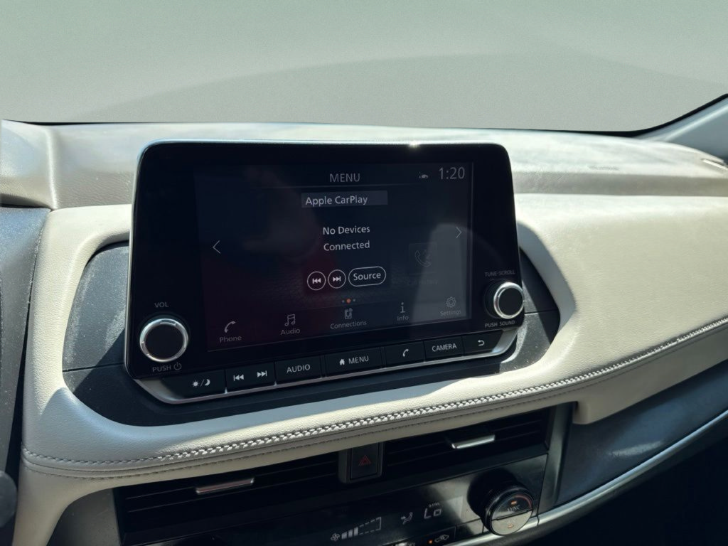 Used 2023 Nissan Rogue SV FWD image 13